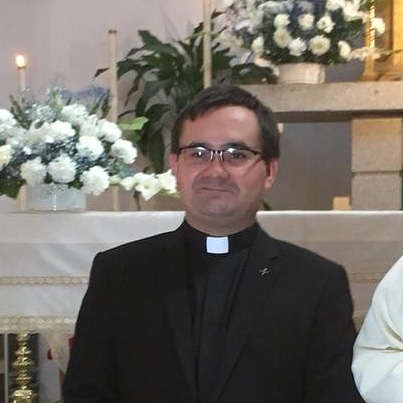 Ordenación sacerdotal de Efraín